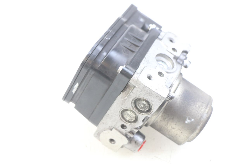photo de ABS-POMP HONDA FJS SILVERWING SILVER WING 400 (2009 - 2016) - Detail van het onderdeel