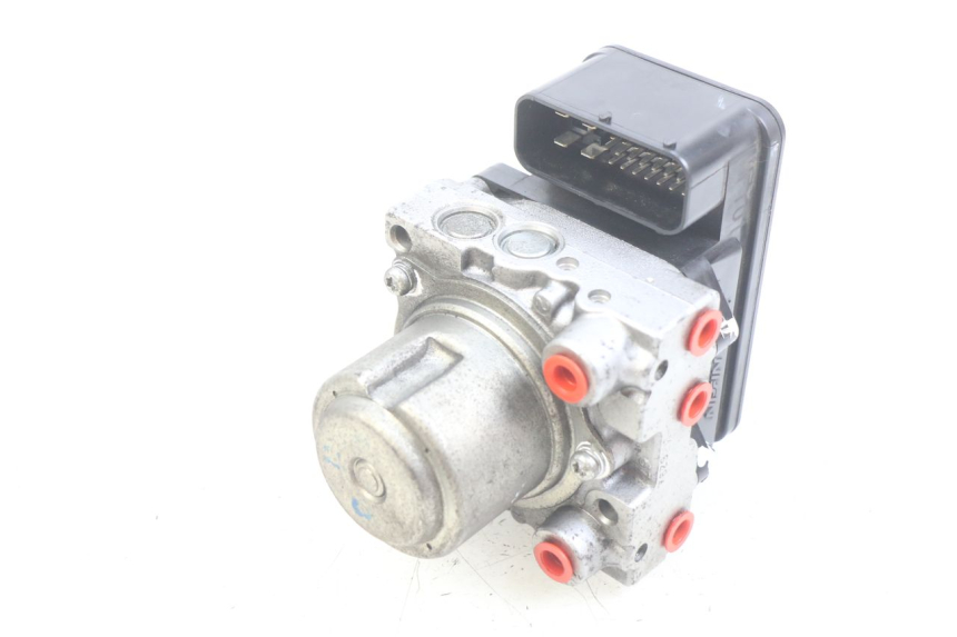 photo de ABS-POMP HONDA FJS SILVERWING SILVER WING 400 (2009 - 2016) - Technische close-up