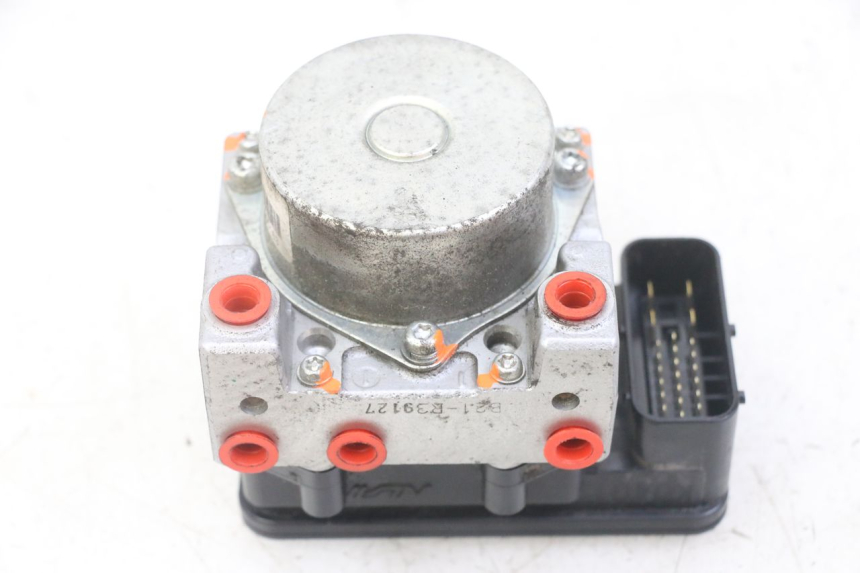 photo de ABS-POMP HONDA FORZA ABS 300 (2013 - 2017) - Hoofdaanzicht