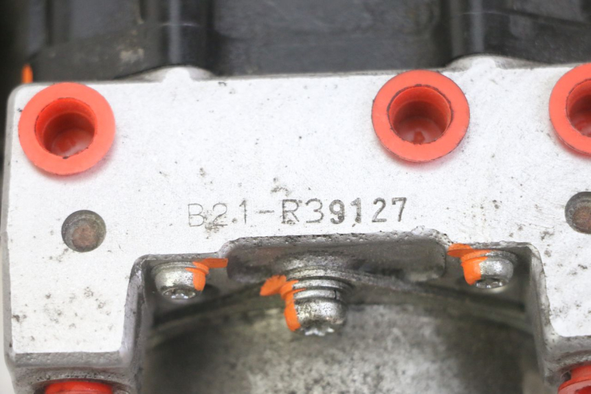 photo de ABS-POMP HONDA FORZA ABS 300 (2013 - 2017) - Detail van het onderdeel