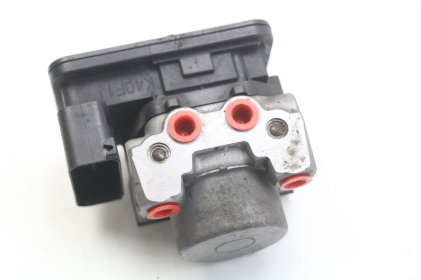 photo de ABS-POMP HONDA FORZA 125 (2015 - 2016) - Detail van het onderdeel
