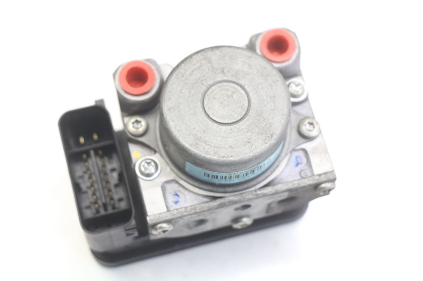 photo de ABS-POMP HONDA FORZA 125 (2015 - 2016) - Technische close-up