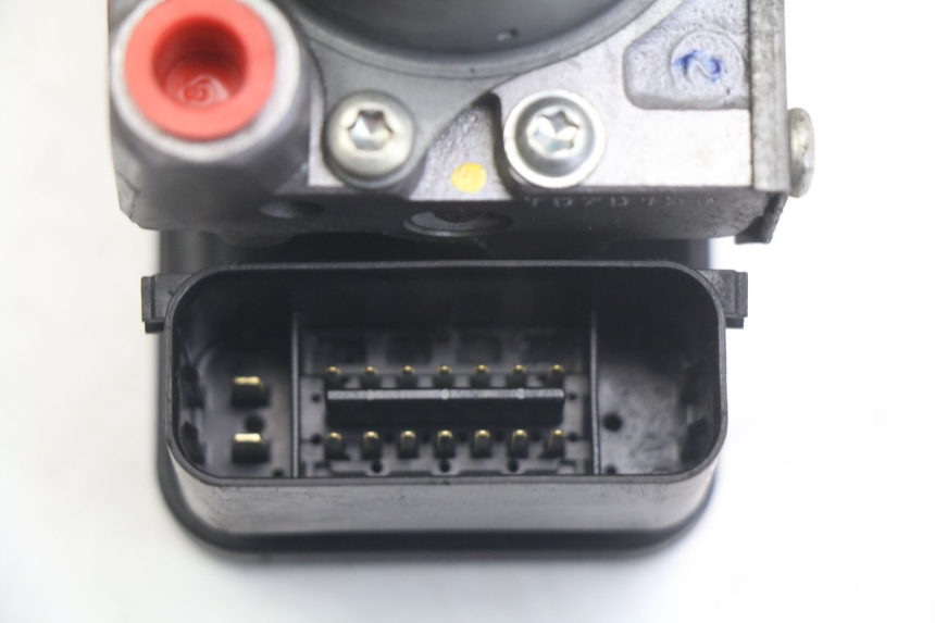 photo de ABS-POMP HONDA FORZA 125 (2015 - 2016) - Overzicht