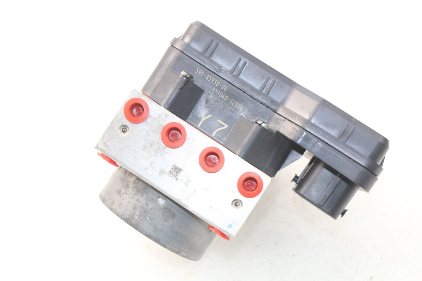 photo de ABS-POMP YAMAHA FZ8 800 (2010 - 2016) - Hoofdaanzicht