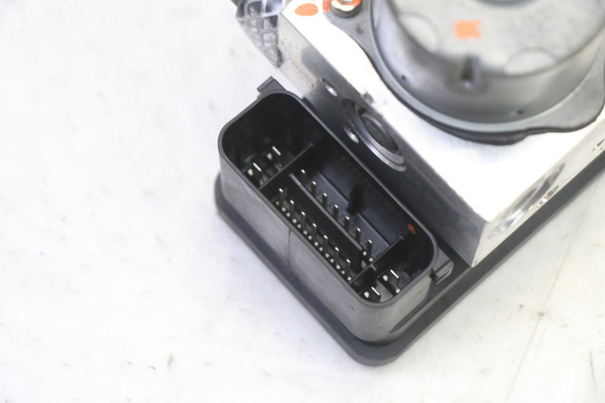 photo de ABS-POMP BMW G310 R 310 (2016 - 2020) - Overzicht