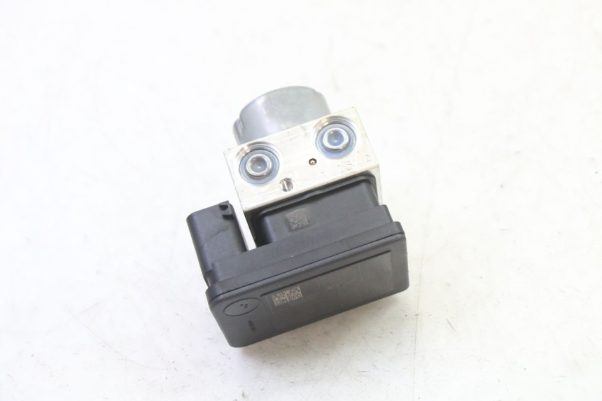 photo de ABS-POMP BMW G310 R 310 (2016 - 2020) - Bevestigingspunten