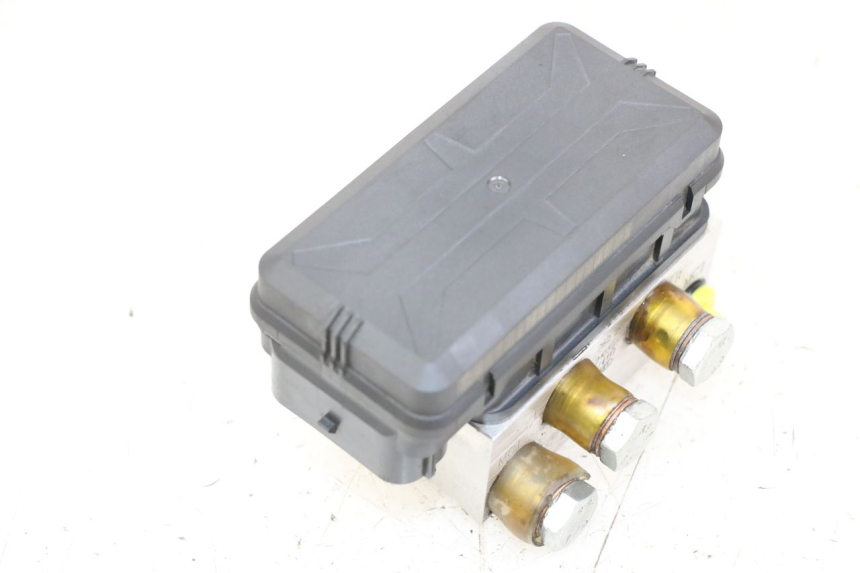 photo de ABS-POMP HUSQVARNA SVARTPILEN 401 (2018 - 2023) - Zoom op gebruiksstaat