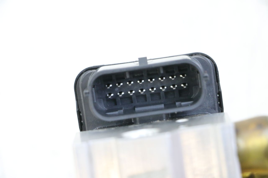 photo de ABS-POMP HUSQVARNA SVARTPILEN 401 (2018 - 2023) - Andere kijkhoek