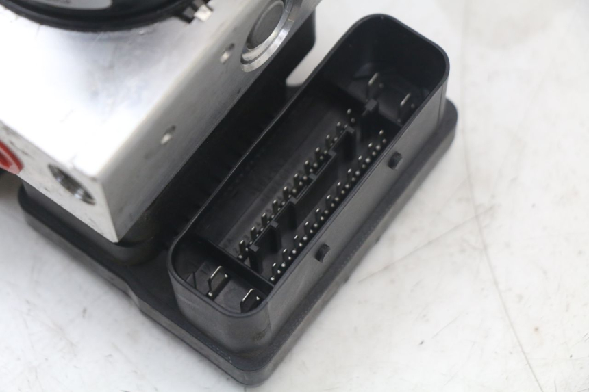 photo de ABS-POMP PIAGGIO MP3 HPE 350 (2018 - 2020) - Andere kijkhoek