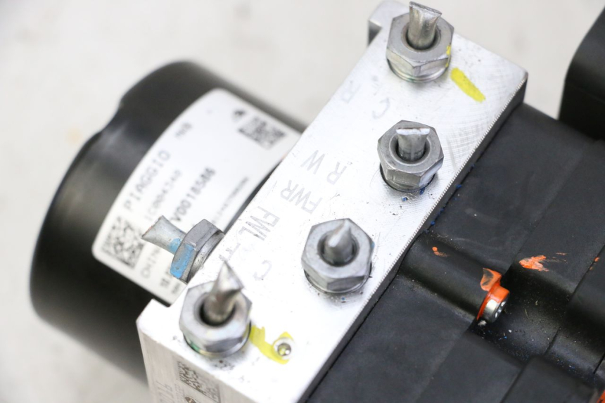 photo de ABS-POMP PIAGGIO MP3 HPE 310 (2024 - 2025) - Detail van het onderdeel