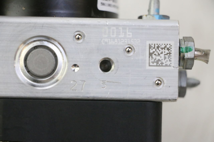 photo de ABS-POMP PIAGGIO MP3 HPE 310 (2024 - 2025) - Zoom op gebruiksstaat