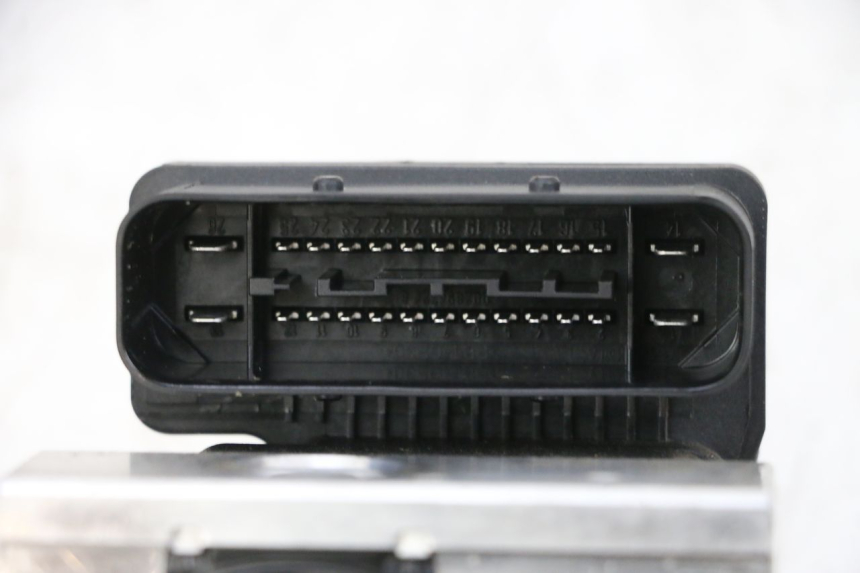 photo de ABS-POMP PIAGGIO MP3 HPE 300 (2019 - 2026) - Detail van het onderdeel