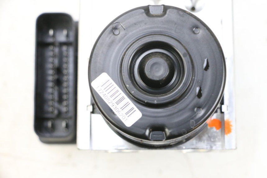 photo de ABS-POMP PIAGGIO MP3 HPE 300 (2019 - 2026) - Andere kijkhoek