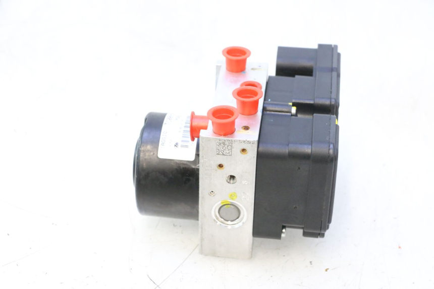 photo de ABS-POMP PIAGGIO MP3 HPE 530 (2022 - 2026) - Zoom op componenten