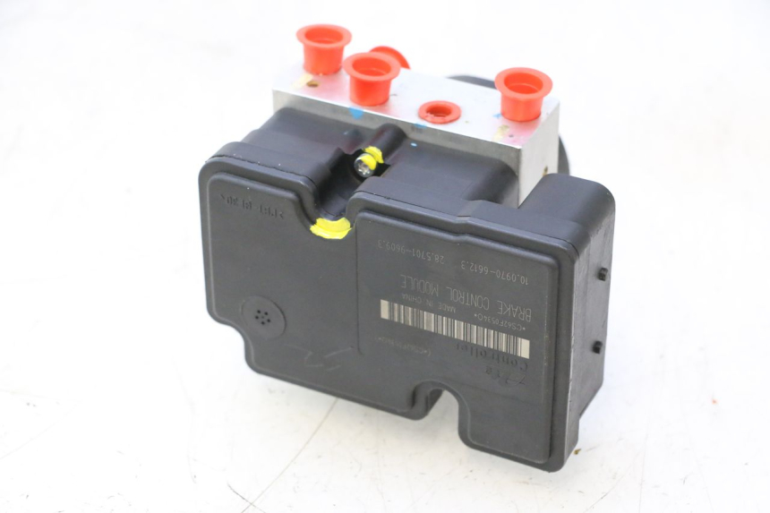 photo de ABS-POMP PIAGGIO MP3 HPE 530 (2022 - 2026) - Visuele inspectie