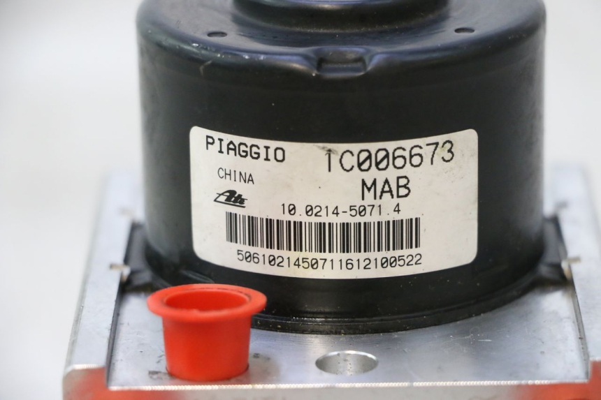 photo de ABS-POMP PIAGGIO MP3 HPE 530 (2022 - 2026) - Gecontroleerd onderdeel