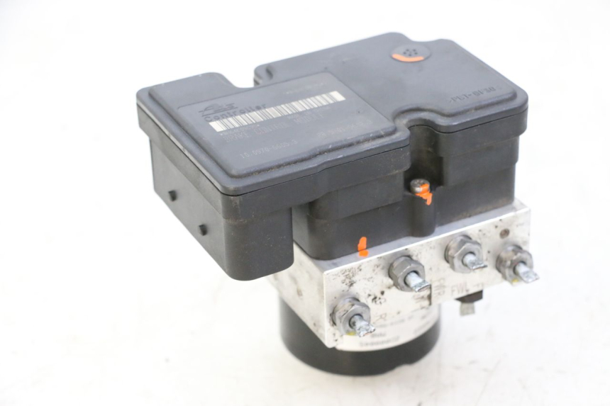 photo de ABS-POMP PIAGGIO MP3 500 (2014 - 2017) - Technische close-up