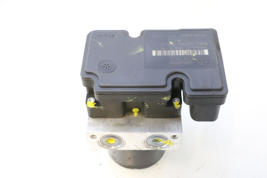 photo de ABS-POMP PIAGGIO MP3 500 (2016 - 2018) - Technische close-up