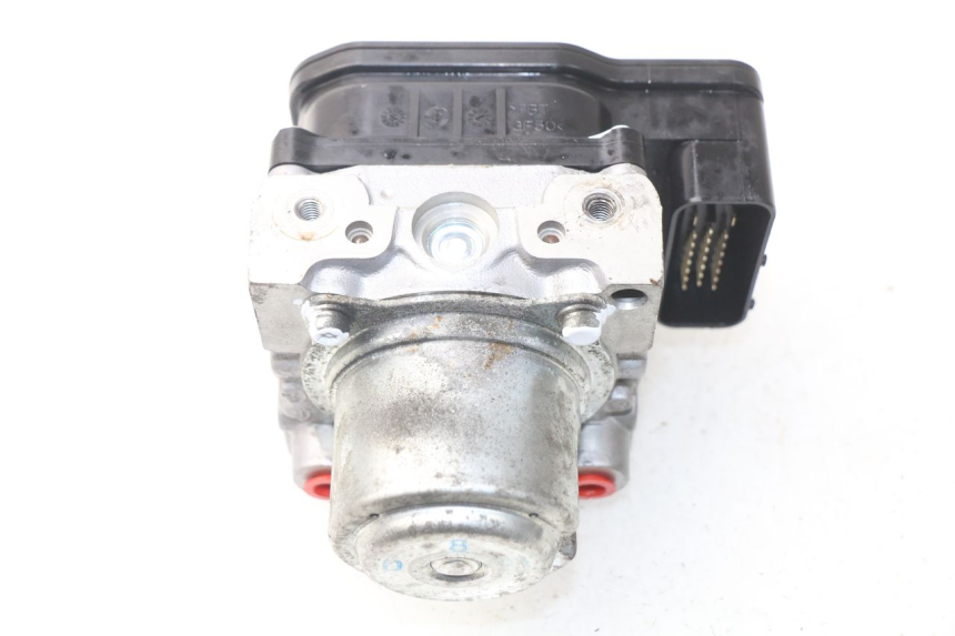 photo de ABS-POMP HONDA NSS EX FORZA 250 (2005 - 2013) - Markeringen en referenties