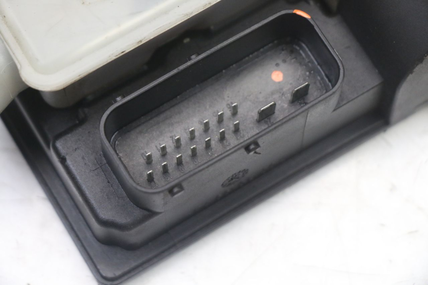 photo de ABS-POMP PEUGEOT SATELIS COMPRESSOR K15 125 (2006 - 2009) - Detail van het onderdeel