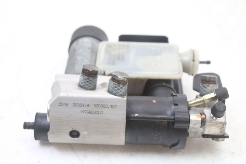 photo de ABS-POMP PEUGEOT SATELIS COMPRESSOR K15 125 (2006 - 2009) - Andere kijkhoek