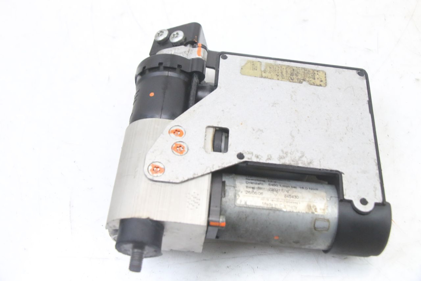 photo de ABS-POMP PEUGEOT SATELIS COMPRESSOR K15 125 (2006 - 2009) - Technische close-up