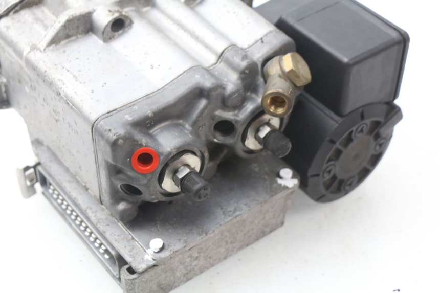 photo de ABS-POMP BMW R GS 1150 (1999 - 2004) - Zoom op gebruiksstaat