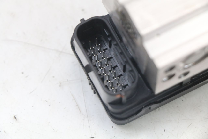 photo de ABS-POMP ROYAL ENFIELD CONTINENTAL GT 650 (2019 - 2024) - Technische close-up