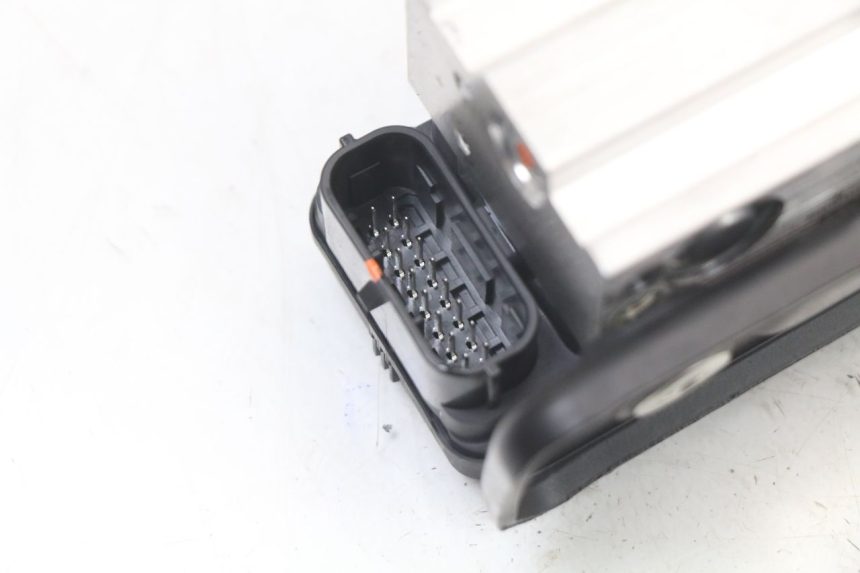 photo de ABS-POMP ROYAL ENFIELD SCRAM 411 (2022 - 2024) - Bevestigingspunten