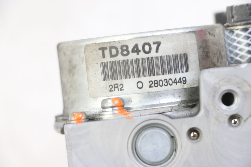 photo de ABS-POMP PEUGEOT SATELIS 125 (2013 - 2018) - Zoom op gebruiksstaat