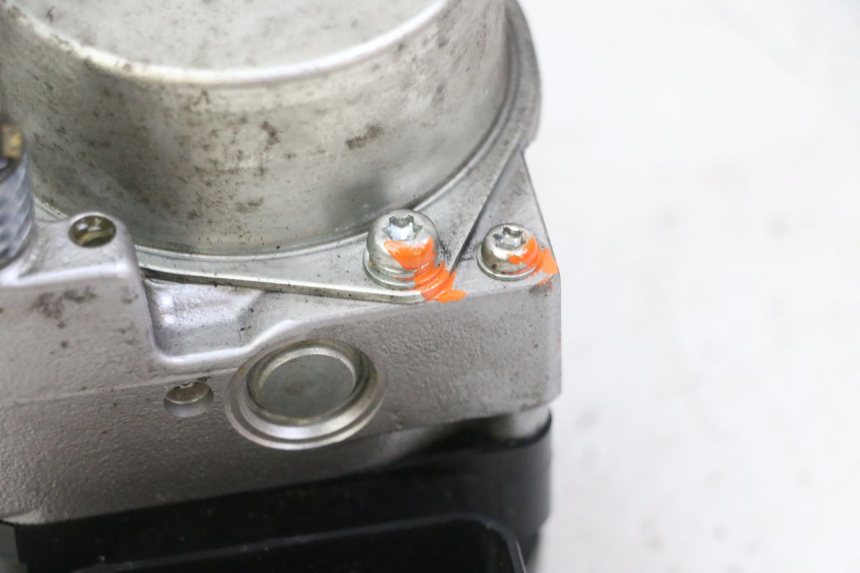 photo de ABS-POMP PEUGEOT SATELIS 125 (2013 - 2018) - Technische close-up