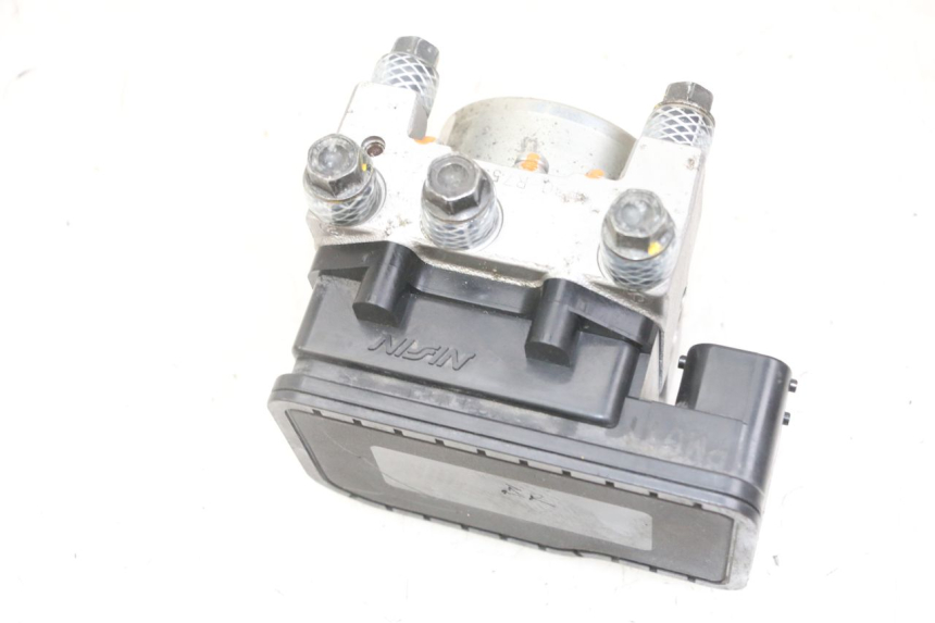 photo de ABS-POMP PEUGEOT SATELIS 125 (2013 - 2018) - Detail van het onderdeel