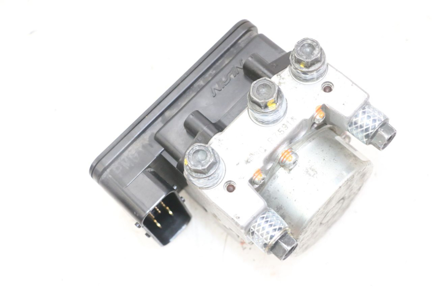 photo de ABS-POMP PEUGEOT SATELIS 125 (2013 - 2018) - Zoom op gebruiksstaat