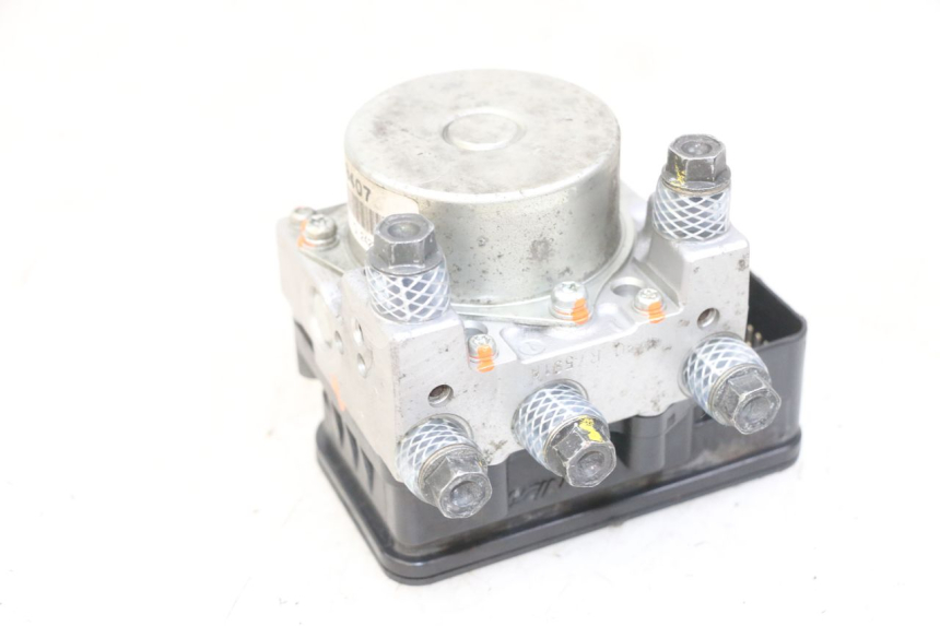 photo de ABS-POMP PEUGEOT SATELIS 125 (2013 - 2018) - Andere kijkhoek