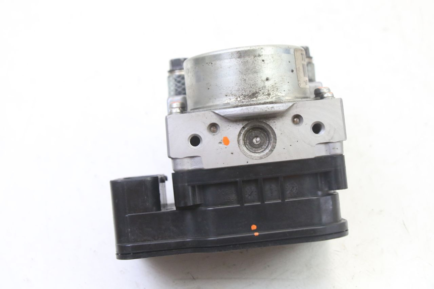 photo de ABS-POMP PEUGEOT SATELIS 125 (2013 - 2018) - Bevestigingspunten