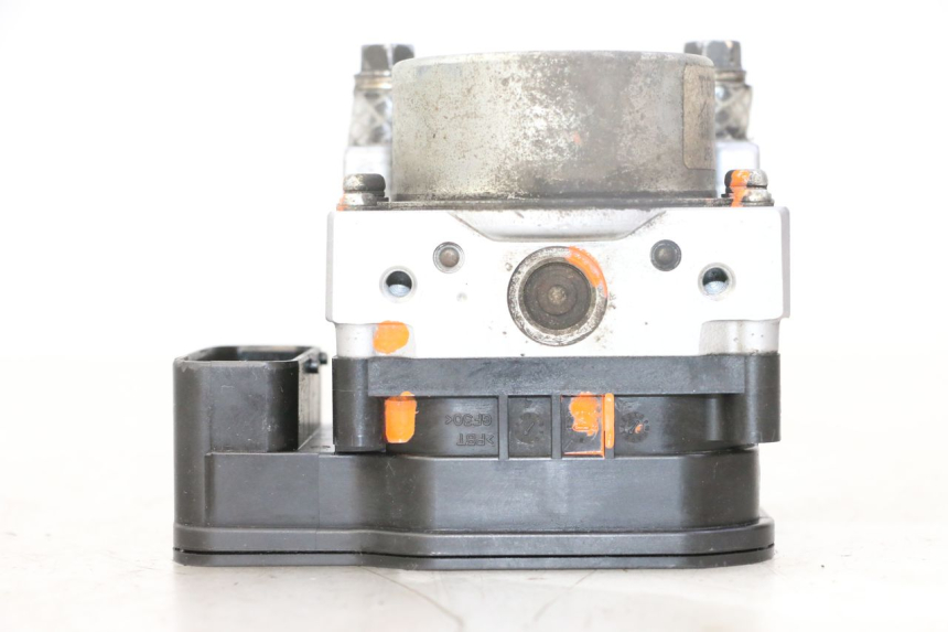 photo de ABS-POMP PEUGEOT SATELIS 125 (2013 - 2018) - Zoom op componenten