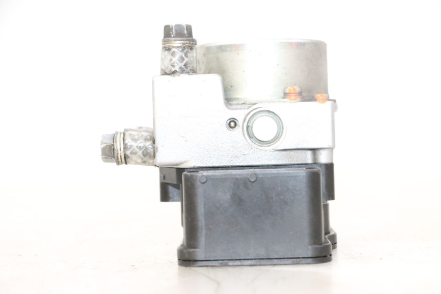 photo de ABS-POMP PEUGEOT SATELIS 125 (2013 - 2018) - Detailaanzicht