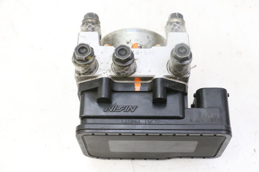 photo de ABS-POMP PEUGEOT SATELIS 125 (2013 - 2018) - Zoom op gebruiksstaat