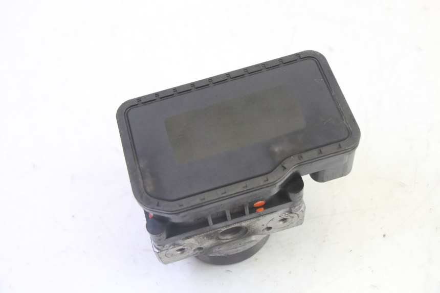 photo de ABS-POMP PEUGEOT SATELIS 125 (2010 - 2012) - Bevestigingspunten