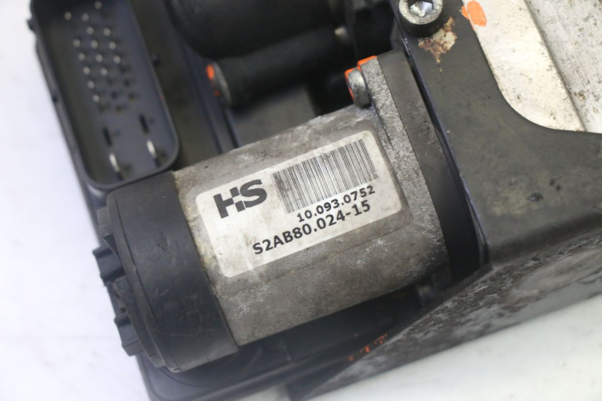 photo de ABS-POMP PEUGEOT SATELIS 125 (2006 - 2009) - Detail van het onderdeel