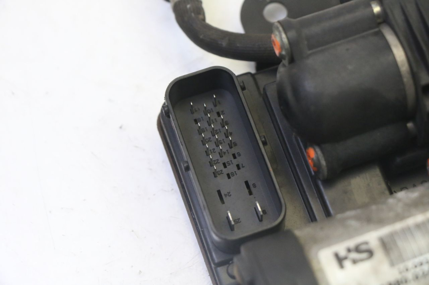 photo de ABS-POMP PEUGEOT SATELIS 125 (2006 - 2009) - Zoom op gebruiksstaat