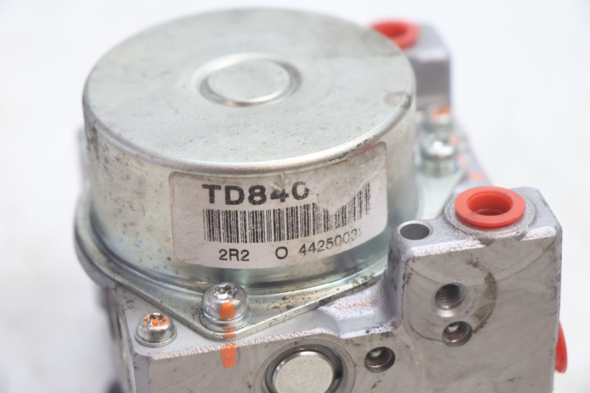 photo de ABS-POMP PEUGEOT SATELIS 125 (2013 - 2018) - Technische close-up