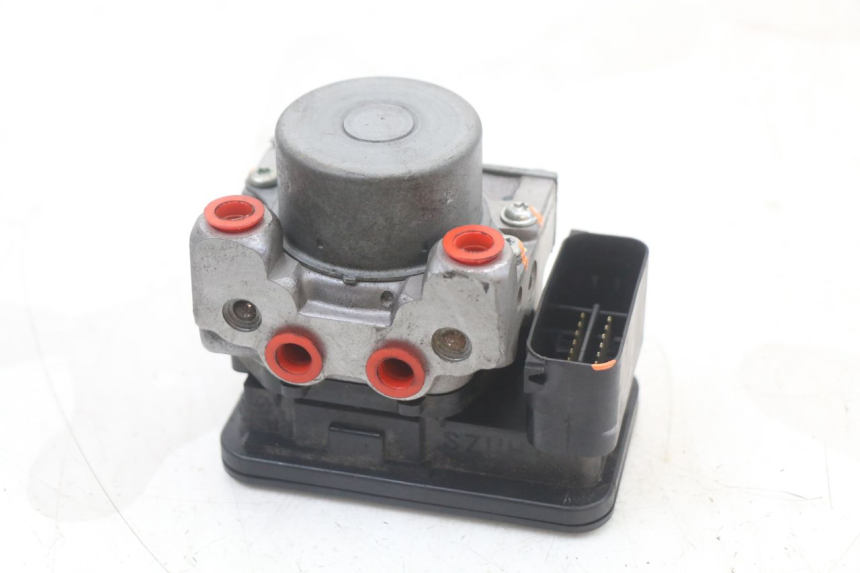 photo de ABS-POMP SUZUKI BURGMAN 125 (2018 - 2021) - Zoom op gebruiksstaat