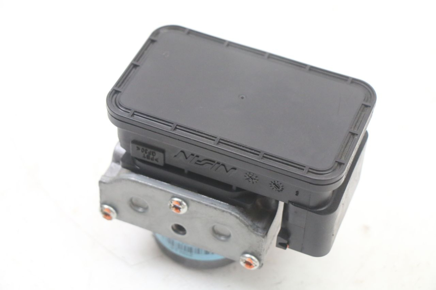 photo de ABS-POMP SUZUKI BURGMAN 125 (2018 - 2021) - Bevestigingspunten