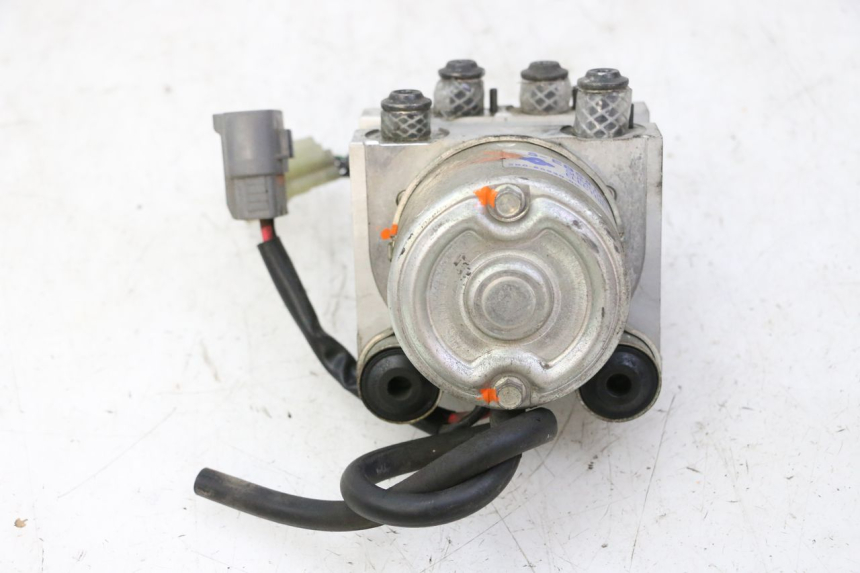 photo de ABS-POMP YAMAHA TDM ABS 900 (2002 - 2014) - Detail van het onderdeel