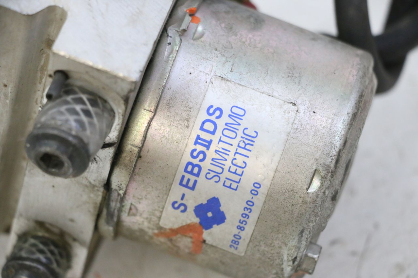 photo de ABS-POMP YAMAHA TDM ABS 900 (2002 - 2014) - Technische close-up