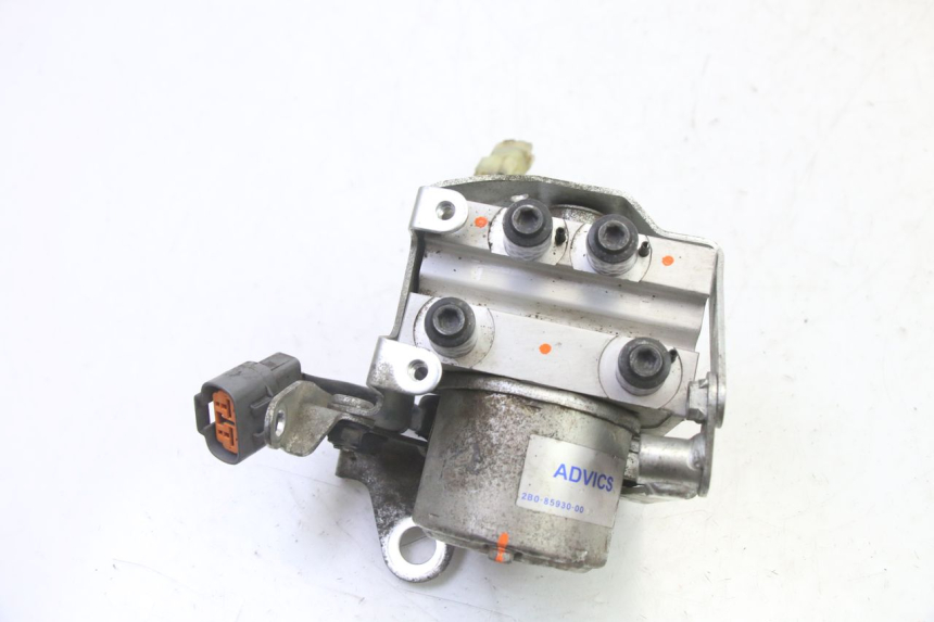 photo de ABS-POMP YAMAHA TDM ABS 900 (2002 - 2014) - Detail van het onderdeel