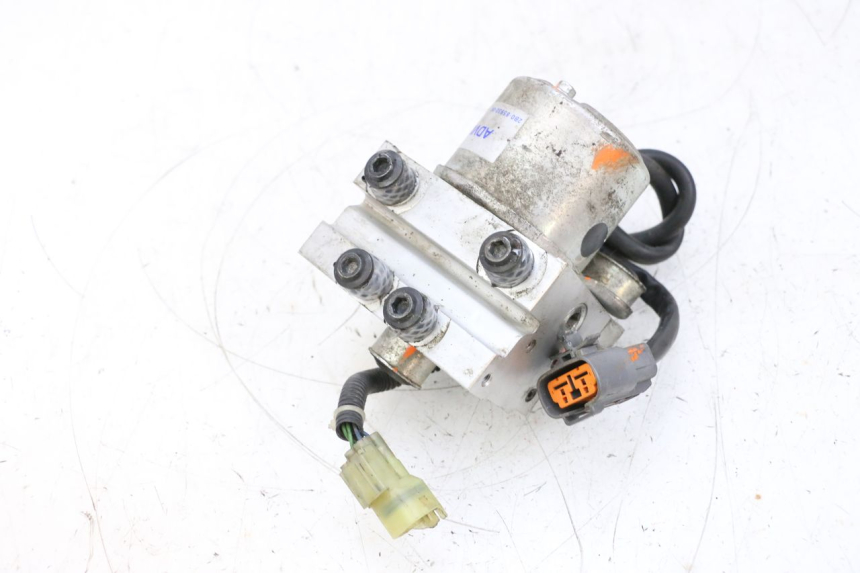 photo de ABS-POMP YAMAHA TDM ABS 900 (2002 - 2014) - Detail van het onderdeel
