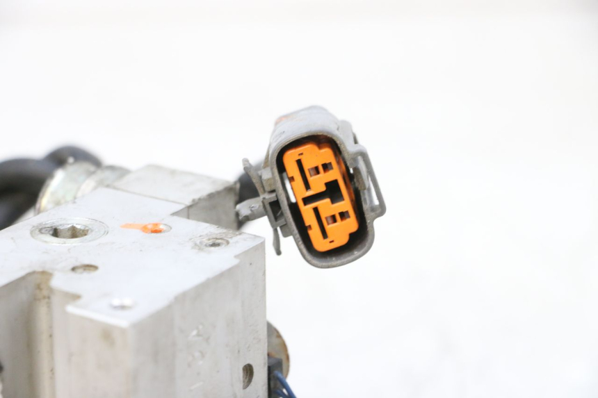 photo de ABS-POMP YAMAHA TDM ABS 900 (2002 - 2014) - Bevestigingspunten