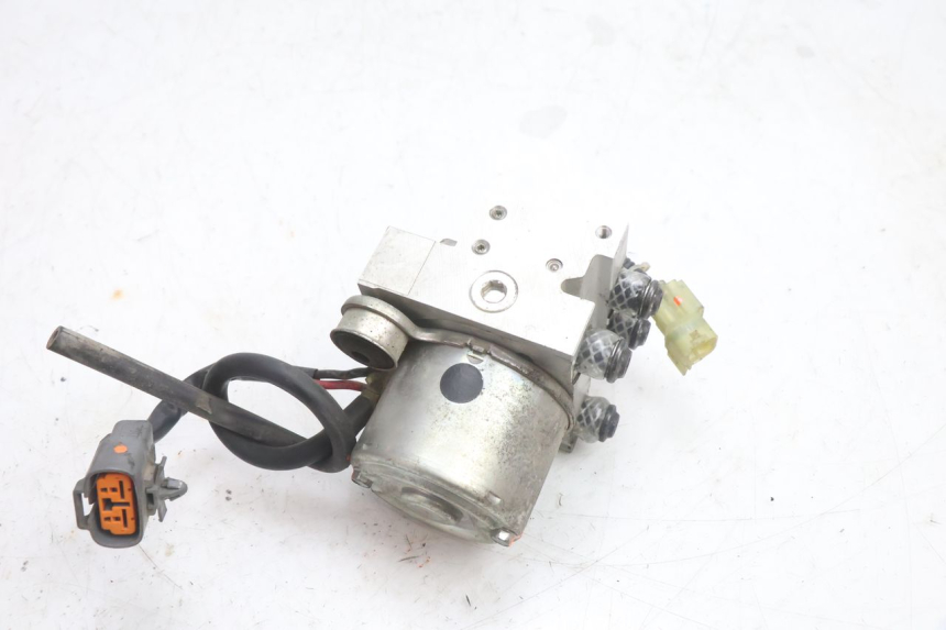 photo de ABS-POMP YAMAHA TDM ABS 900 (2002 - 2014) - Technische close-up